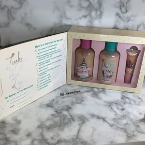 NWT RARE Lucky In Love Wedding Gift Set Temptations Bath & Body Wo…